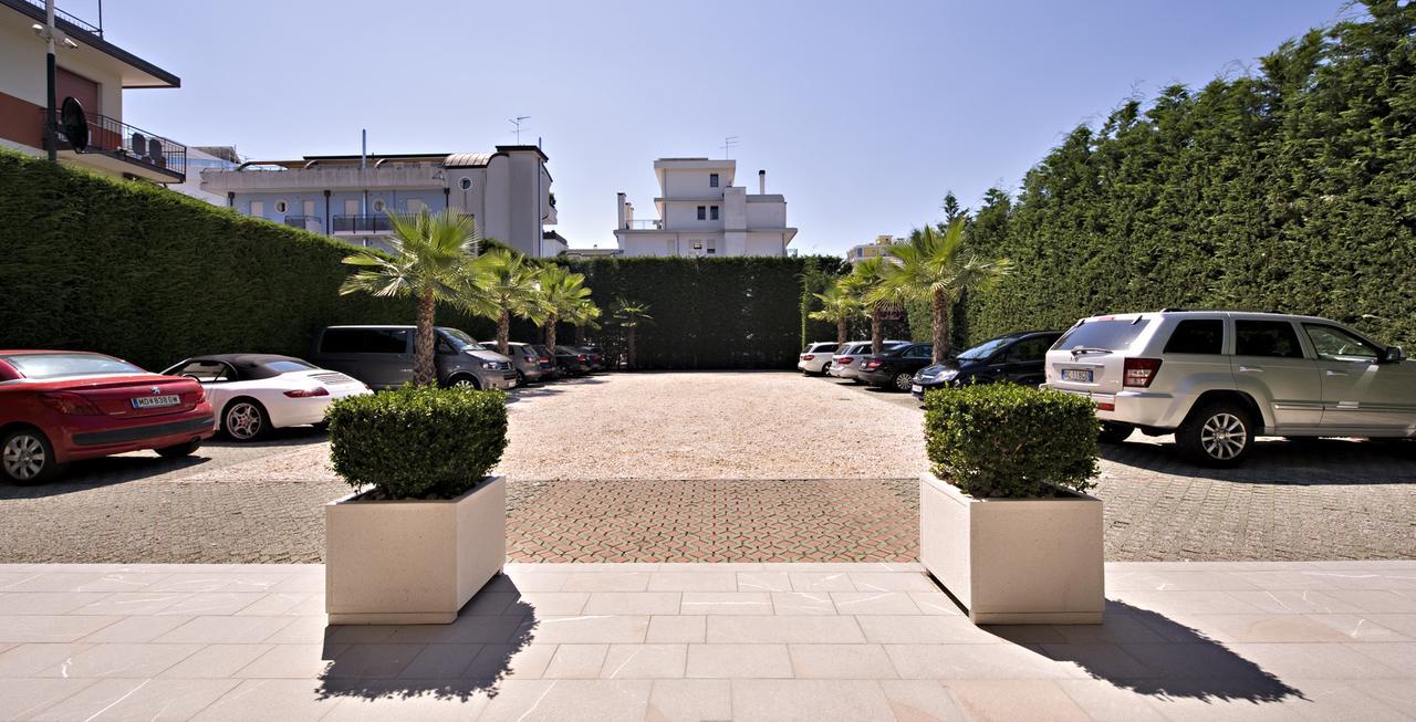 Termini Beach Hotel & Suites Lido di Jesolo Exterior photo